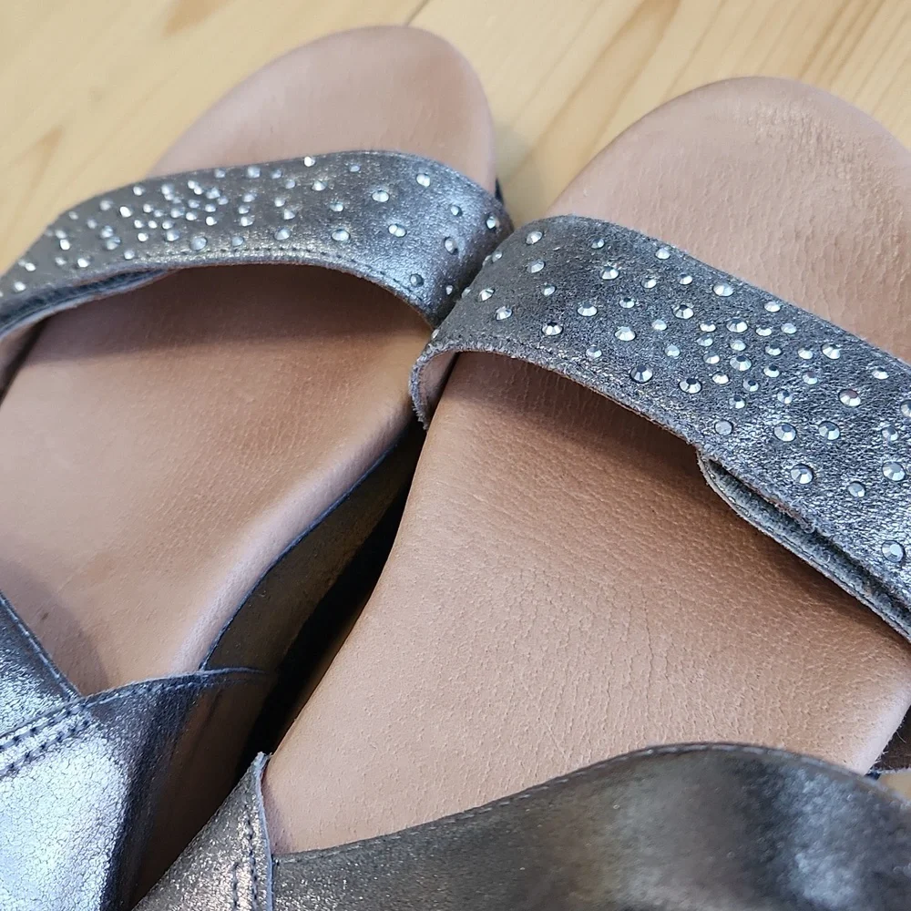 Brioso Huntley Sandals Comfort Metallic Covered Wedge in Pewter Size 9.5 - Picture 8 of 17